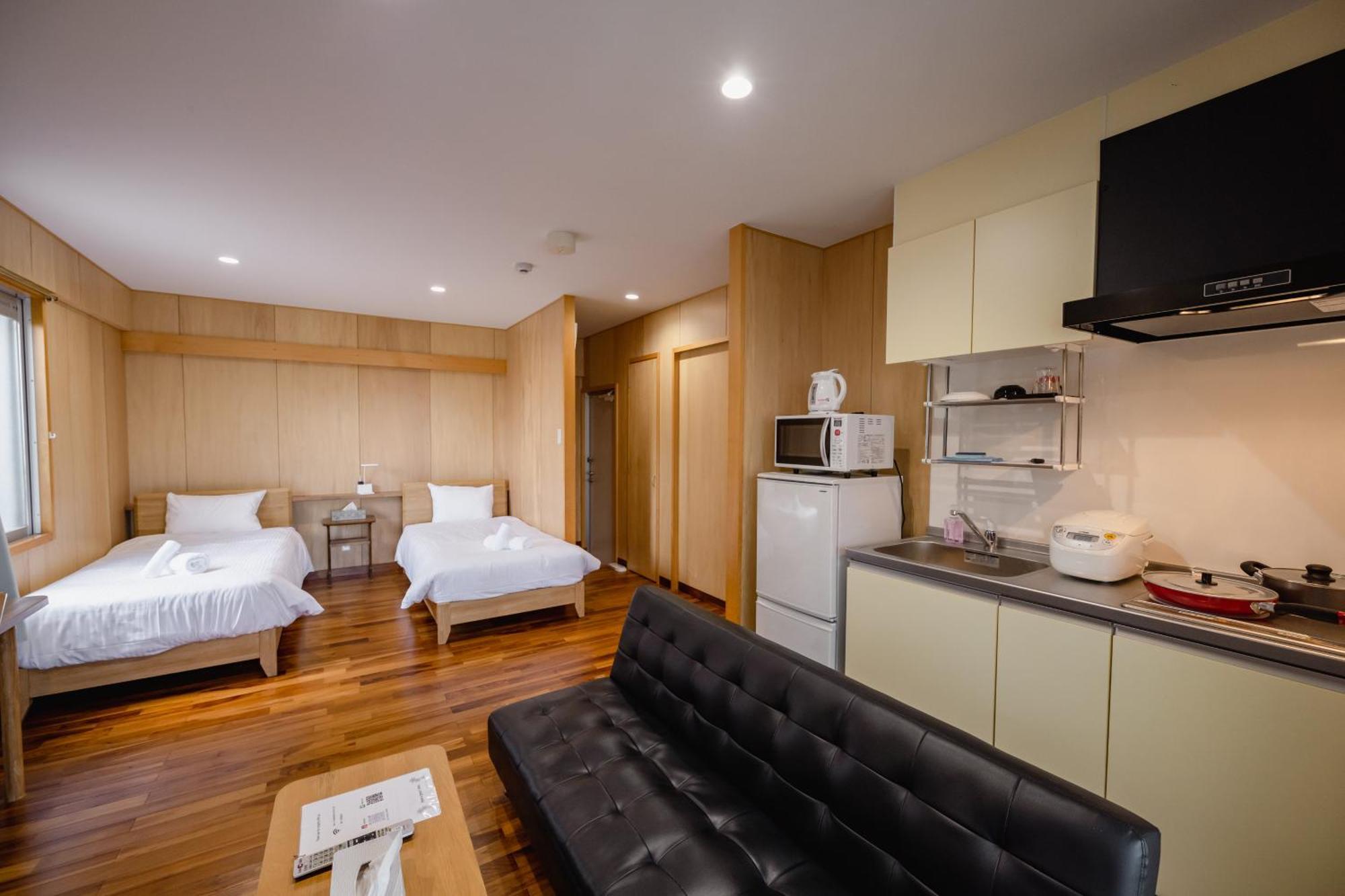 Guest House Kawamitsu Miyakojima  Bagian luar foto