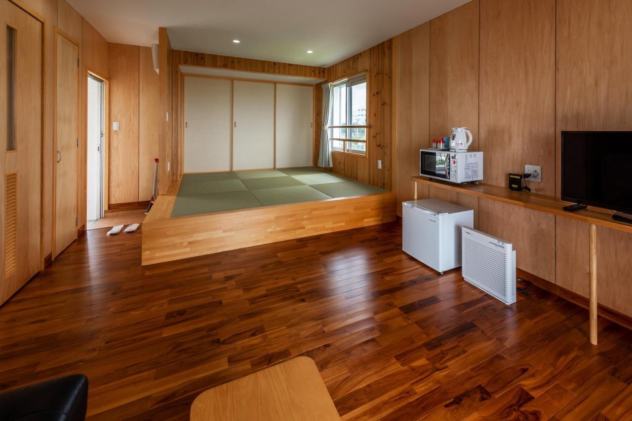 Guest House Kawamitsu Miyakojima  Bagian luar foto