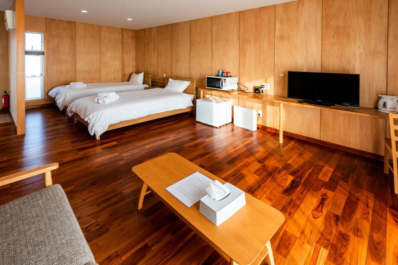 Guest House Kawamitsu Miyakojima  Bagian luar foto